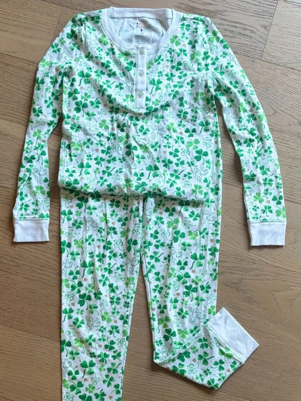 NWOT Roller Rabbit St. Patricks Long Sleeve PJS